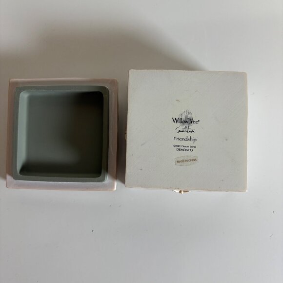 Willow Tree Friendship Keepsake Box Susan Lordi 2003 - Picture 4 of 6
